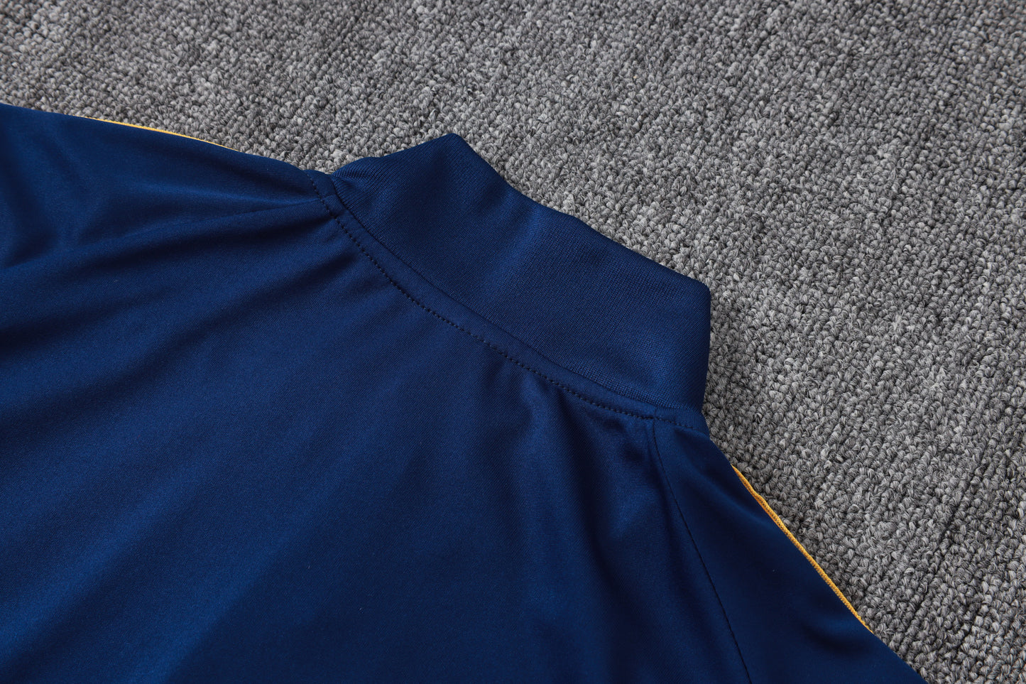 Real Madrid 1/4 Zip Tracksuit Set - Navy/Gold Classic