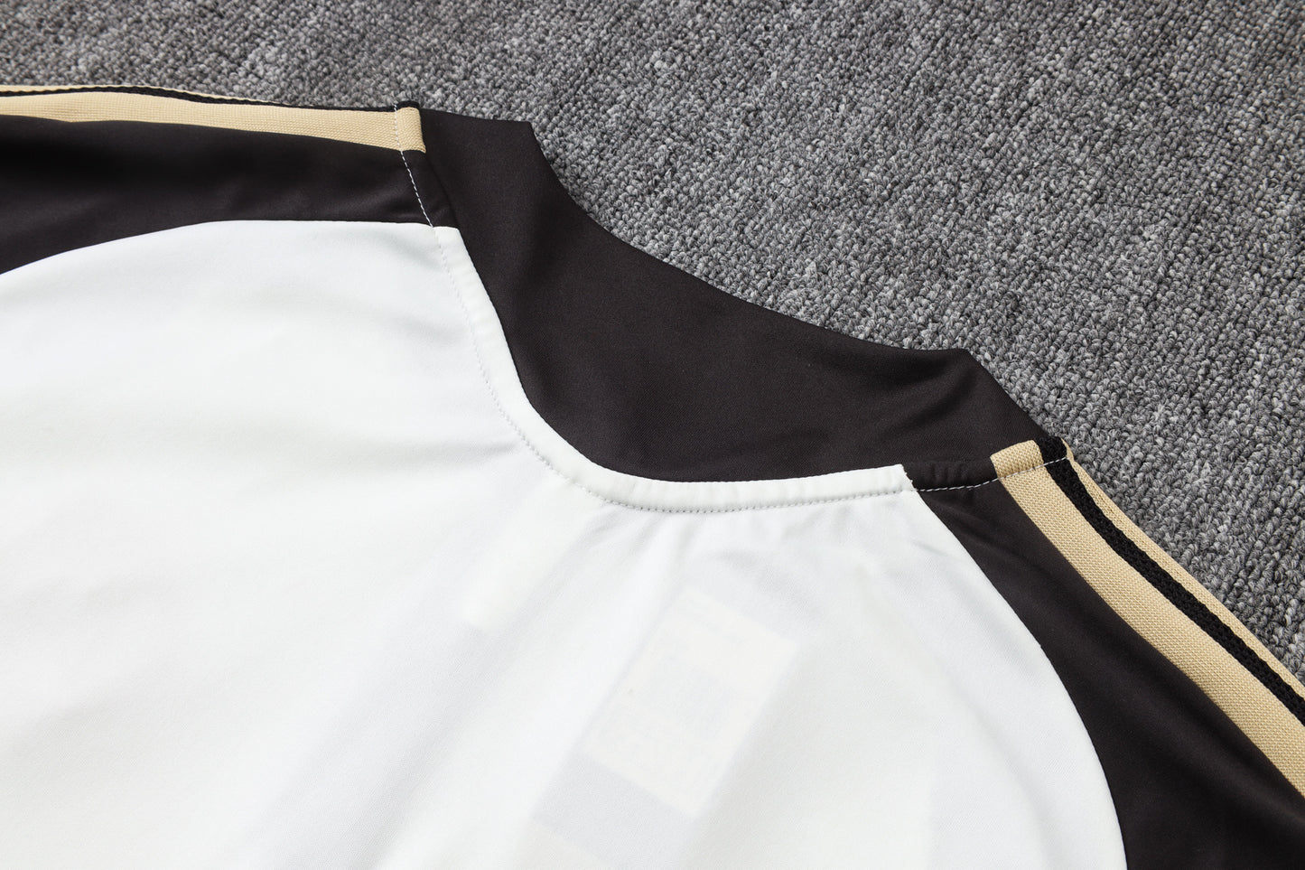 Flamengo 1/4 Zip Tracksuit Set - White/Black/Gold