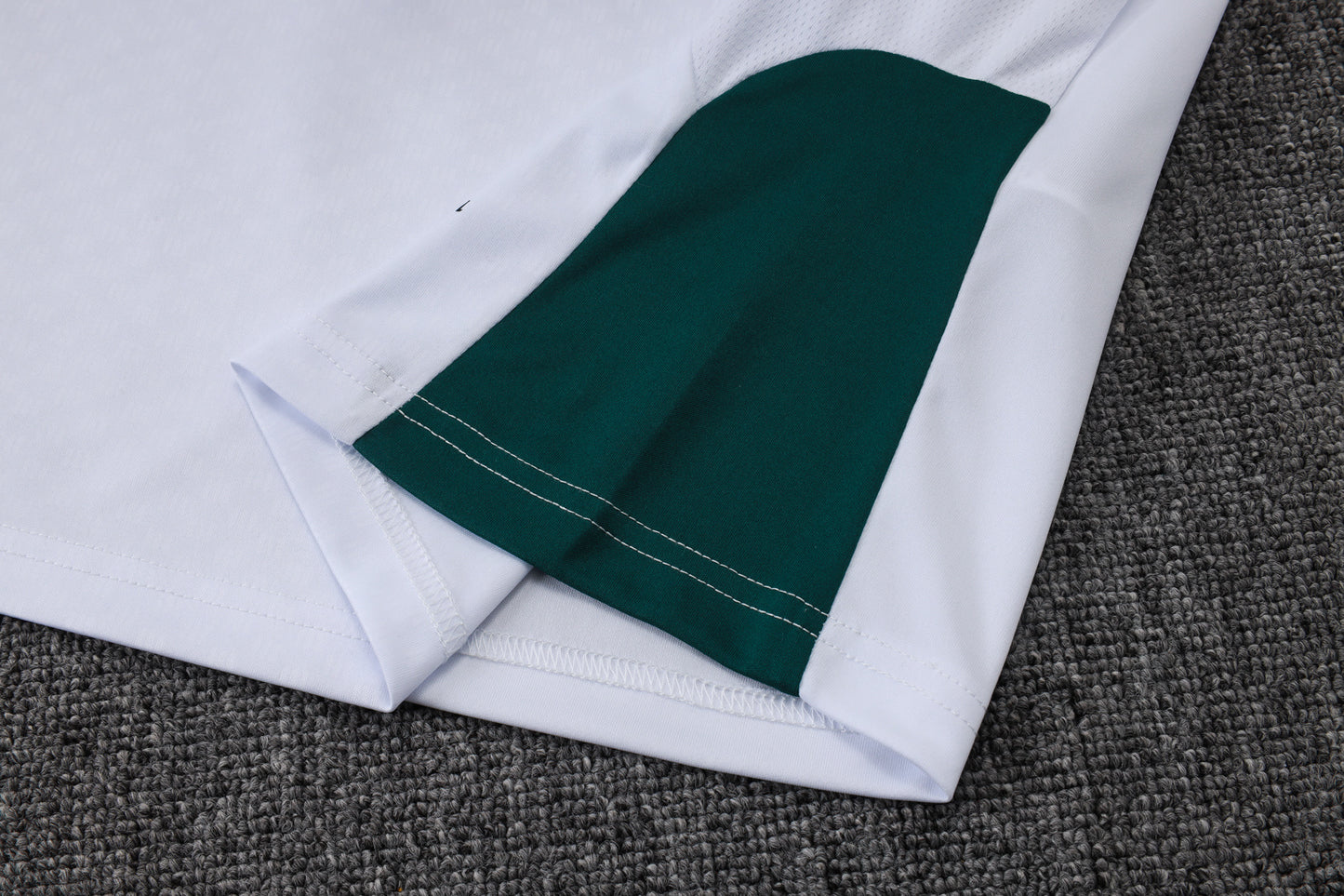Italy Sleeveless Training Kit - White/Green