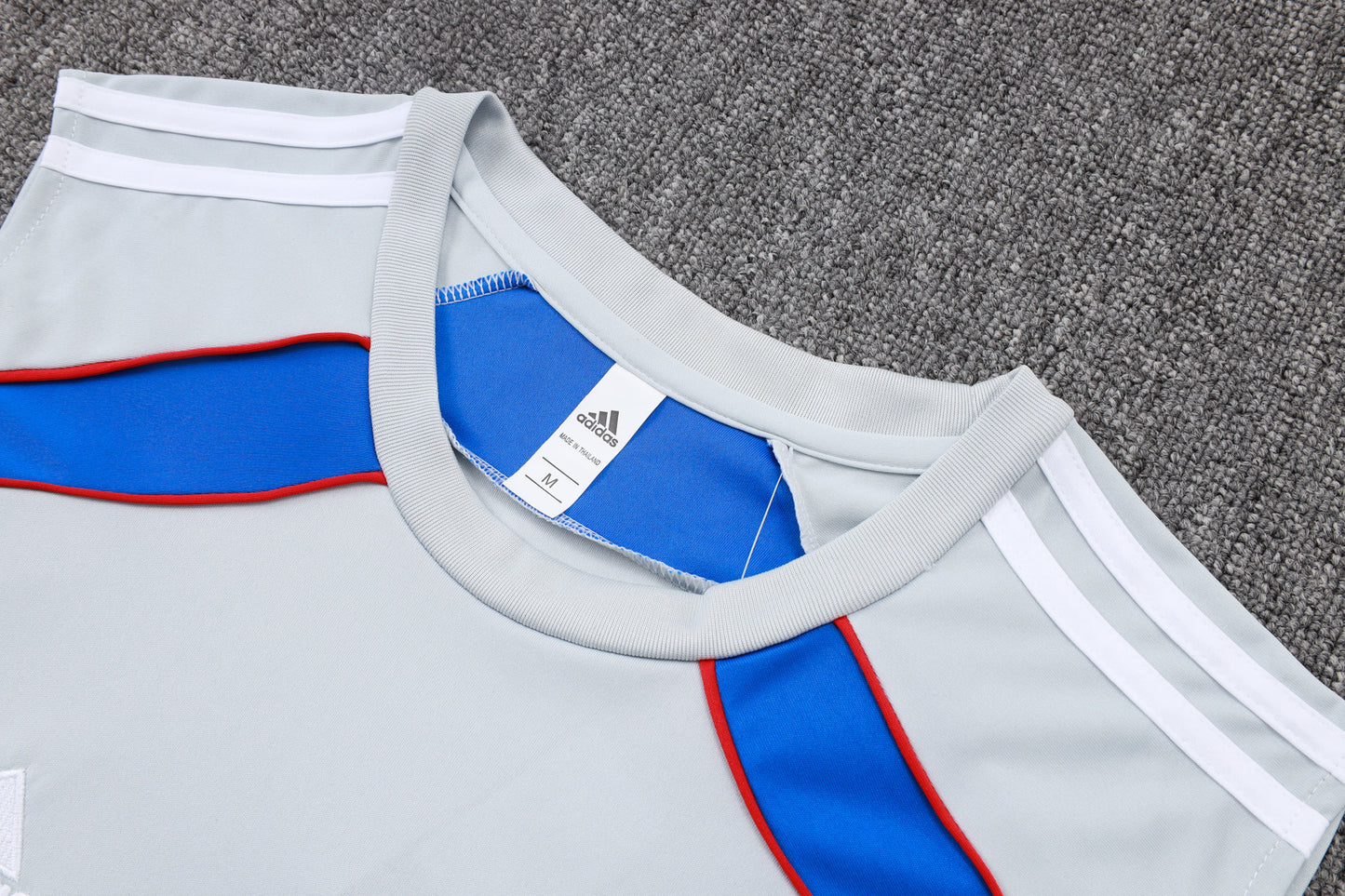 Bayern Munich Sleeveless Training Kit - Retro V2