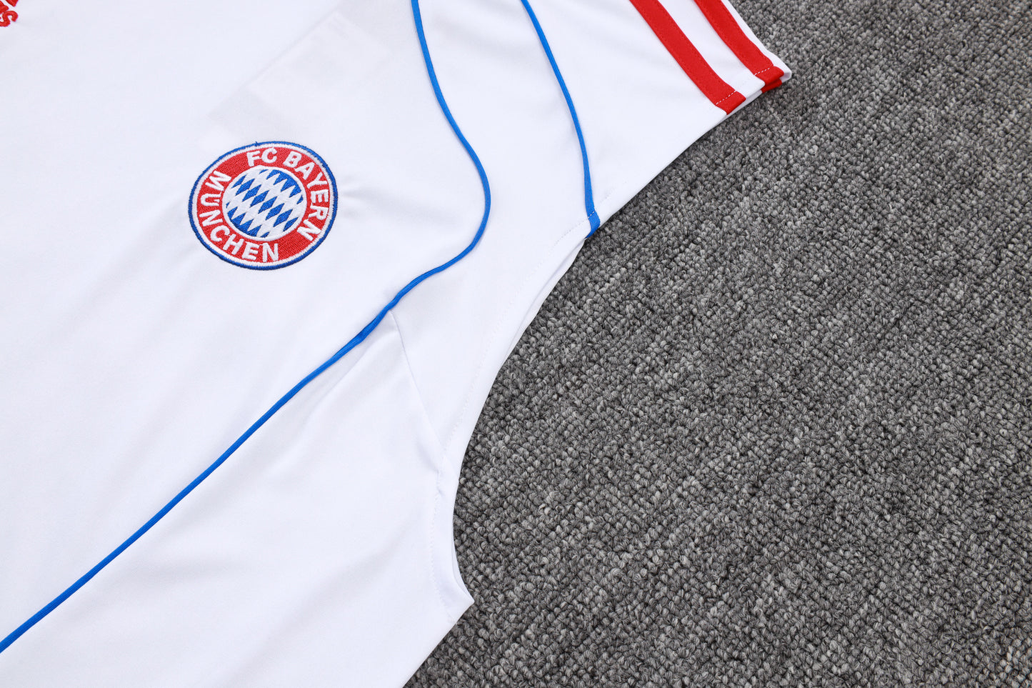 Bayern Munich Sleeveless Training Kit - Retro V1