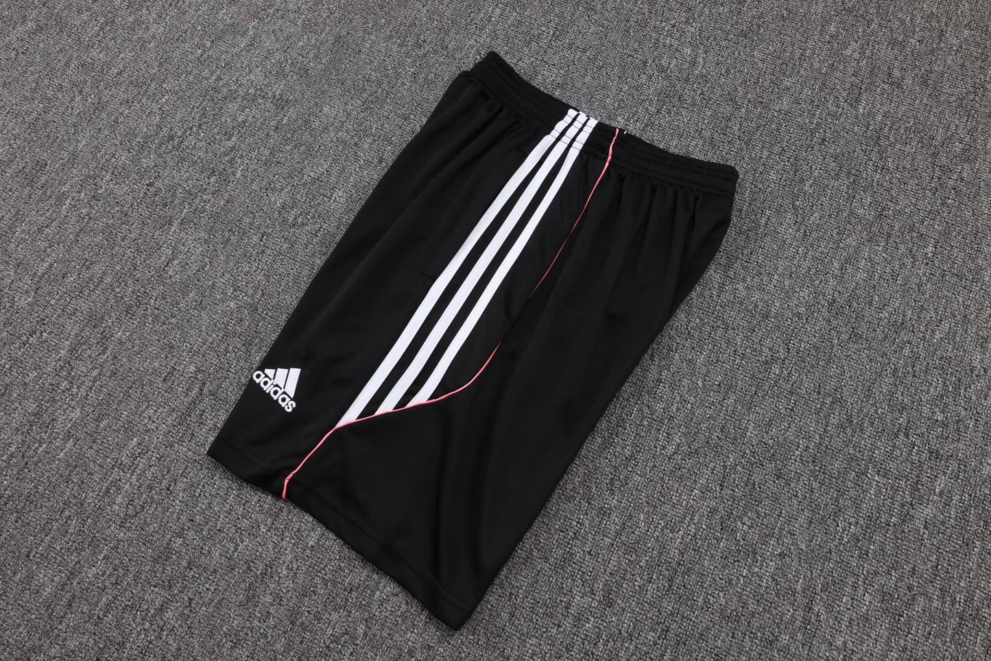 Juventus Sleeveless Training Kit - Retro Home