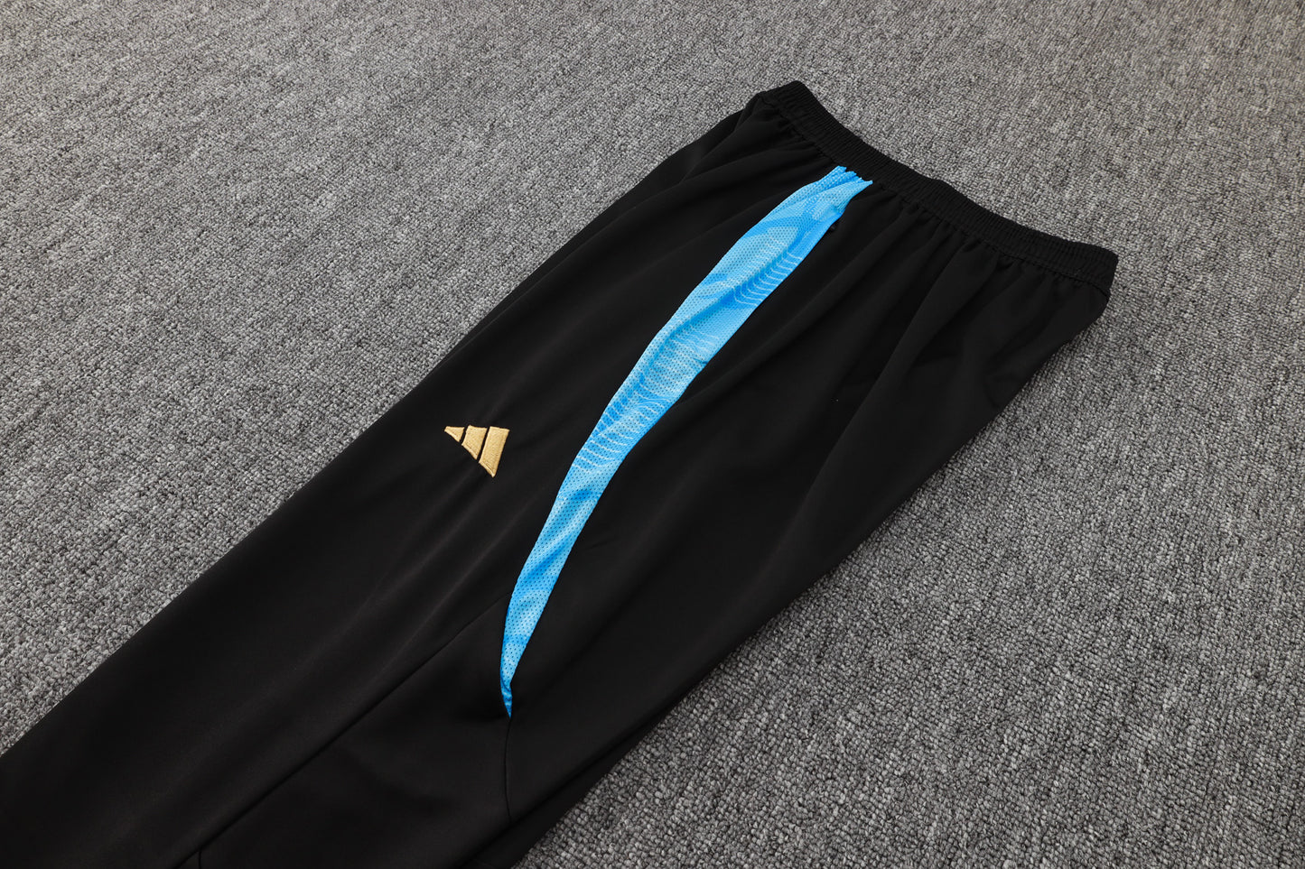 Argentina 1/4 Zip Tracksuit Set Black/Electric-Blue/Gold