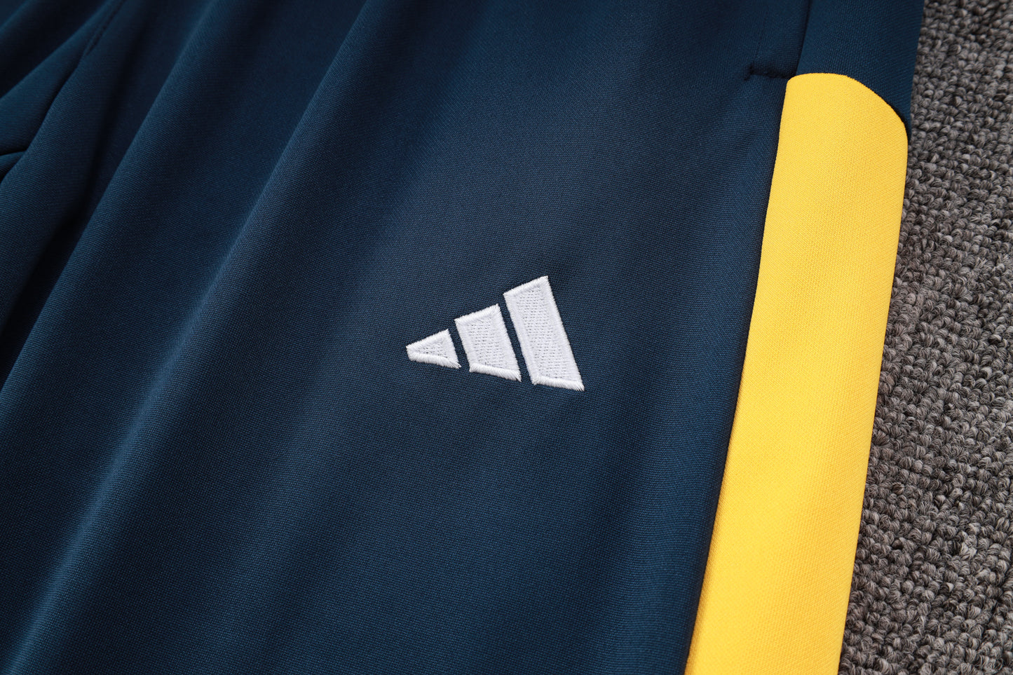 Real Madrid 1/4 Zip Tracksuit Set White/Navy/Yellow