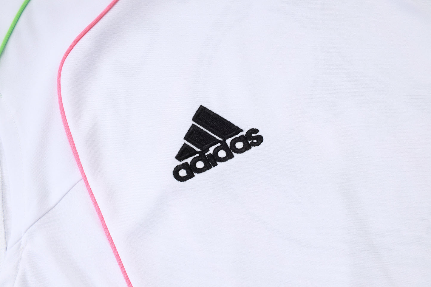 Juventus Sleeveless Training Kit - Retro Home