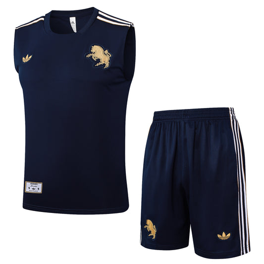 Juventus Sleeveless Training Kit - Retro Third