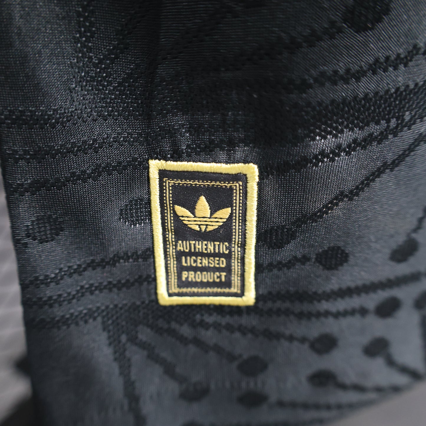Mexico 2025 - Black & Gold