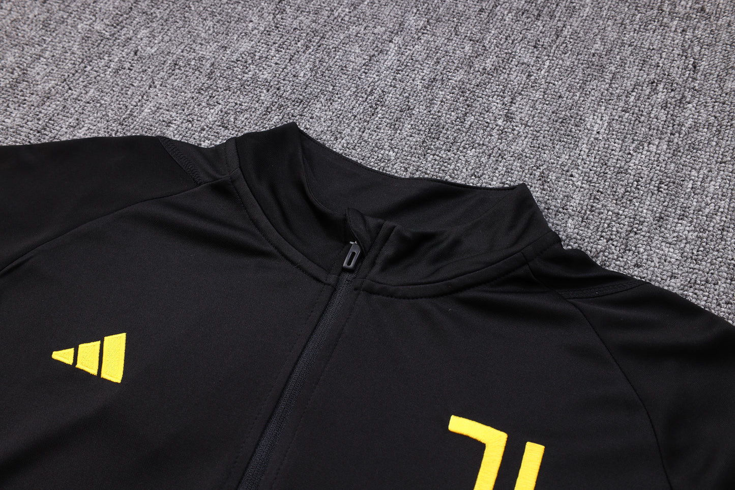 Juventus 1/4 Zip Tracksuit Set Black/Yellow/White