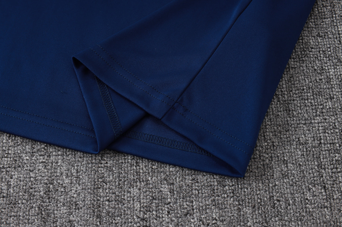 Real Madrid 1/4 Zip Tracksuit Set - Navy/Gold Classic