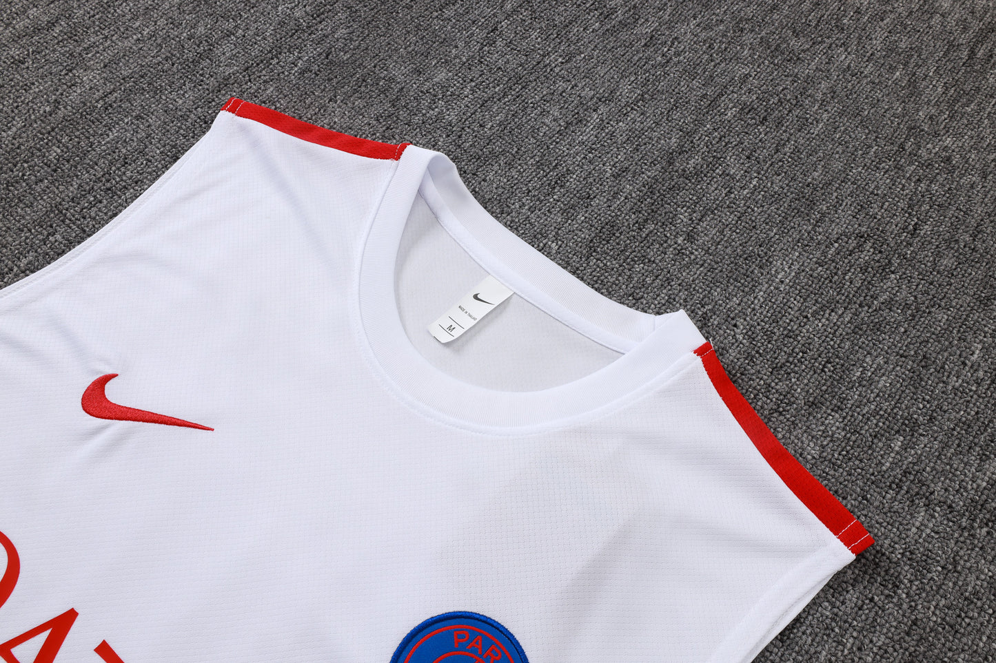 PSG Sleeveless Training Kit - Parisian