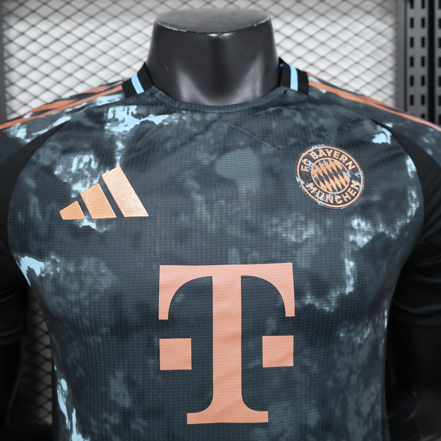 FC Bayern Munich 2024/25 Away