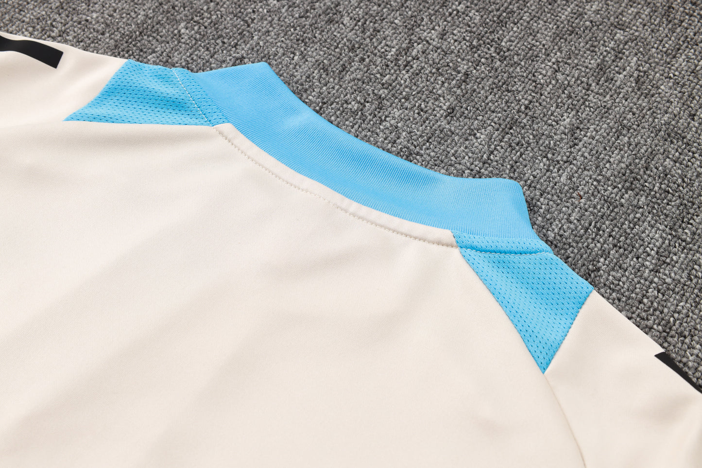 Argentina 1/4 Zip Tracksuit Set Beige/Electric-Blue/Black