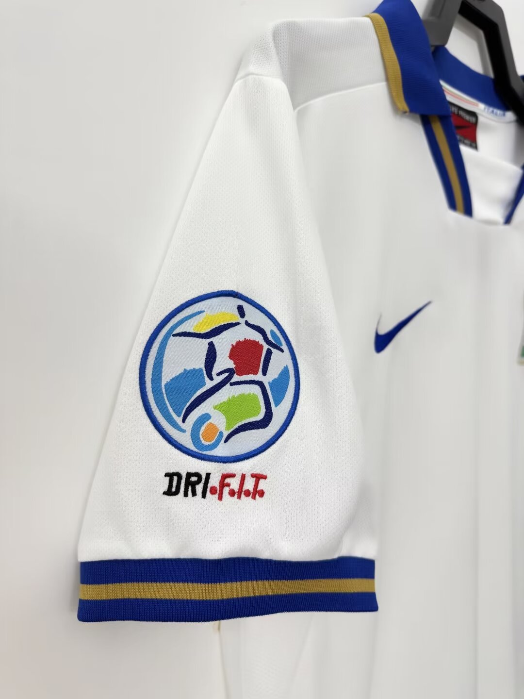 Italy 1996 Away