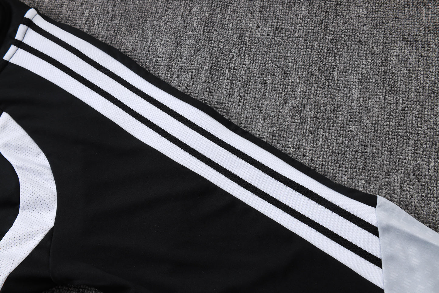 Real Madrid 1/4 Zip Tracksuit Set - Black/White/Grey
