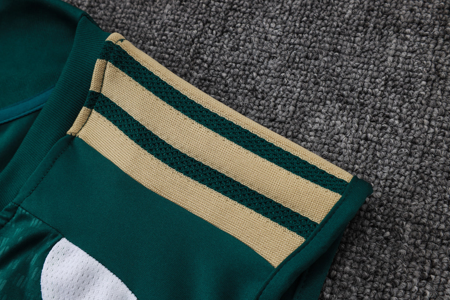 Italy Sleeveless Training Kit - Green/White