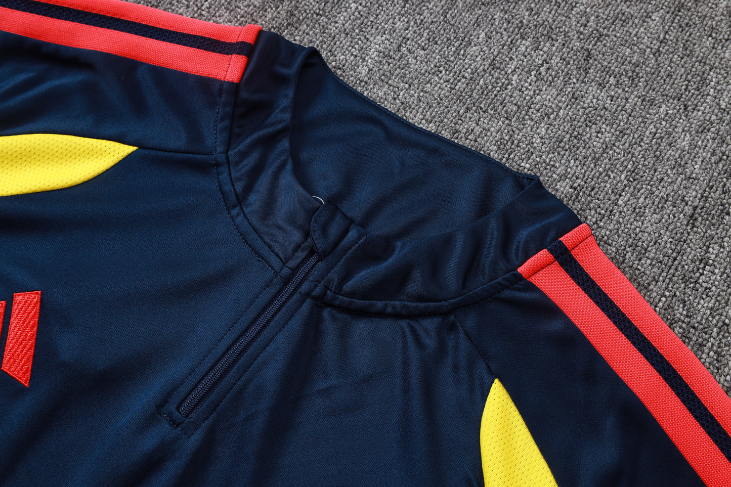 Colombia 1/4 Zip Tracksuit Set - Away
