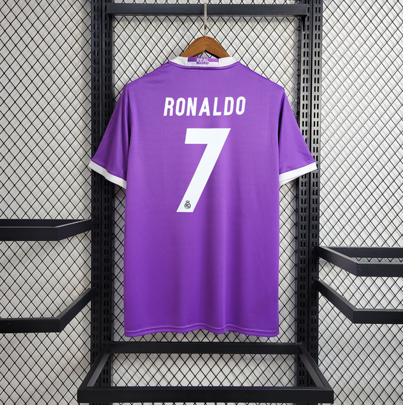 Real Madrid 2016/17 Away