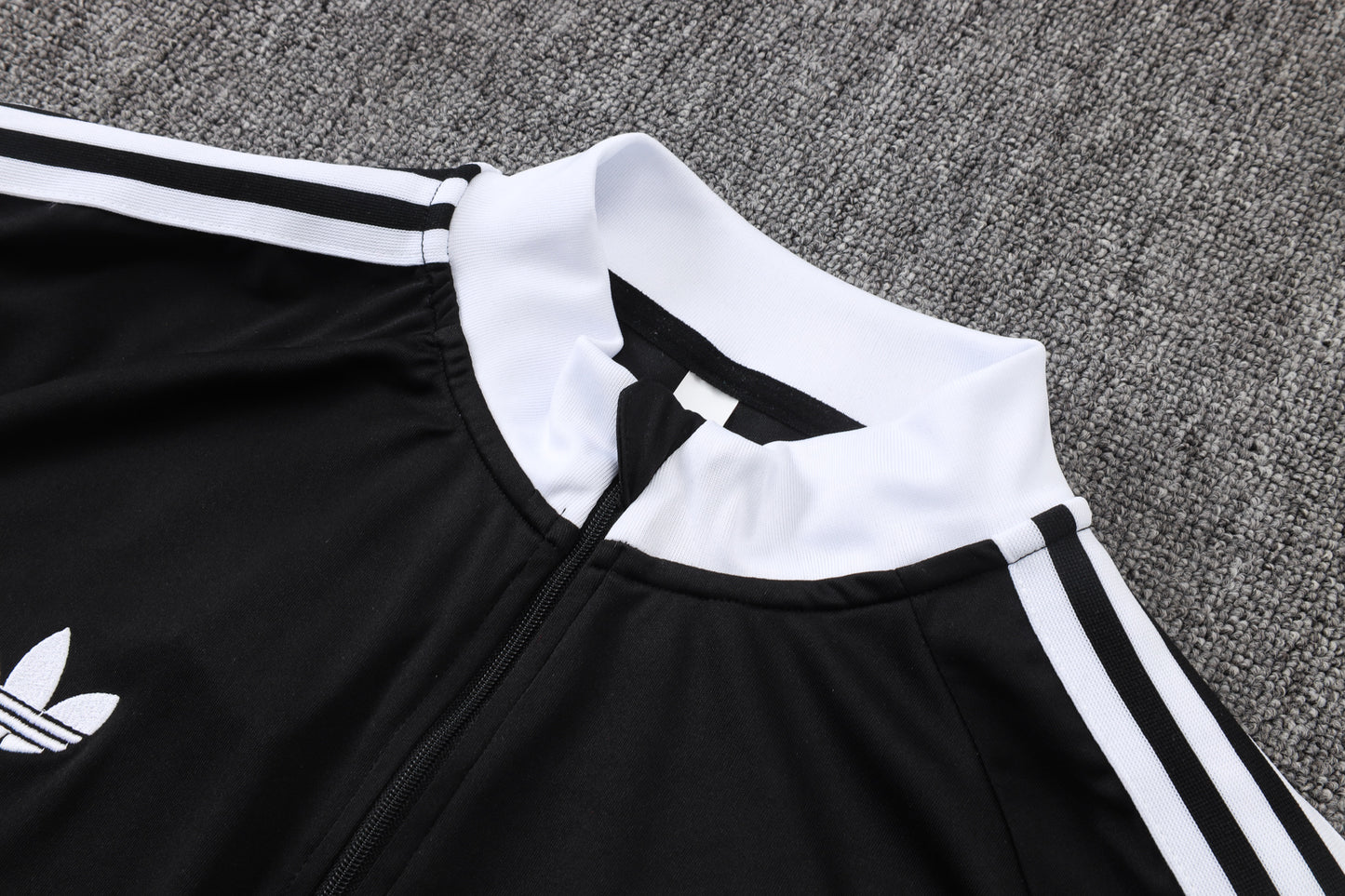 Juventus 1/4 Zip Tracksuit Set - Classic Black