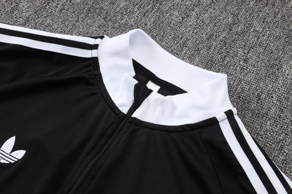 Juventus 1/4 Zip Tracksuit Set - Classic Black