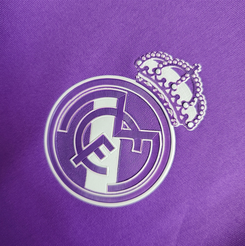 Real Madrid 2016/17 Away