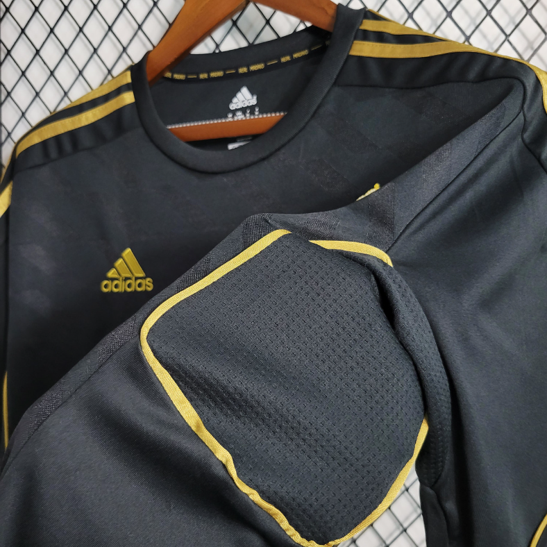 Real Madrid 2011/12 Away