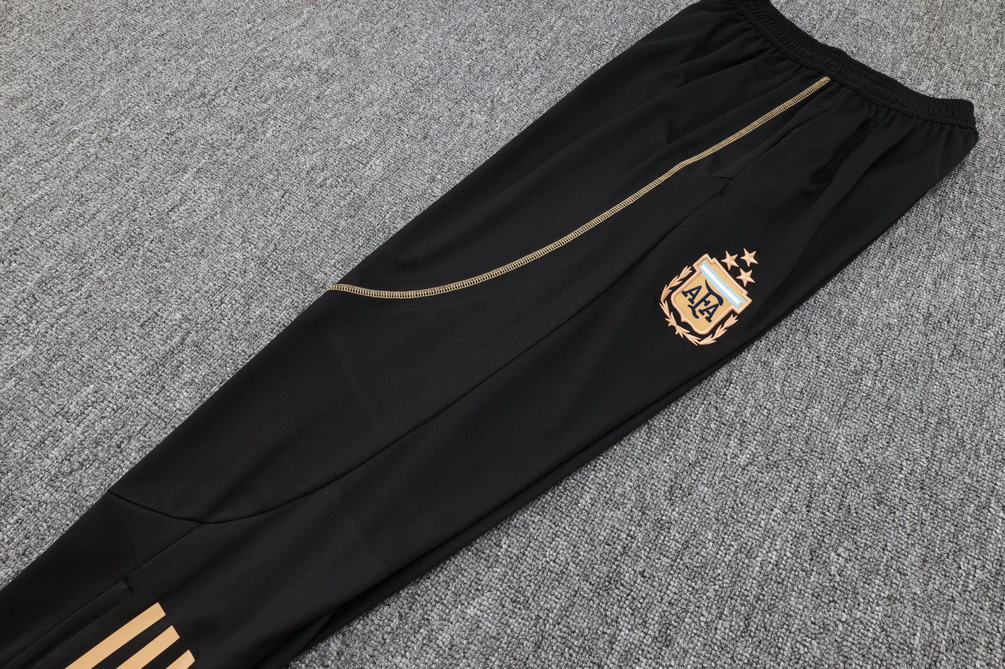 Argentina 1/4 Zip Tracksuit Set Black/Gold