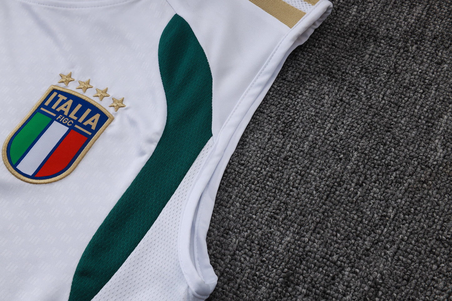 Italy Sleeveless Training Kit - White/Green