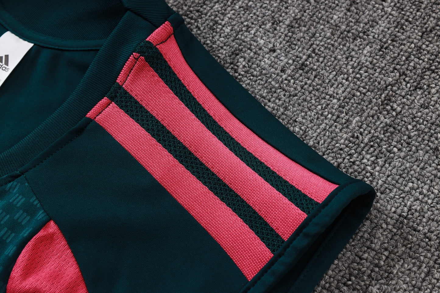 Real Madrid Sleeveless Training Kit - Away