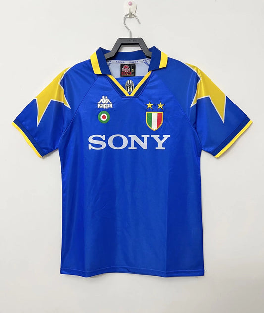 Juventus 1995/96 Away