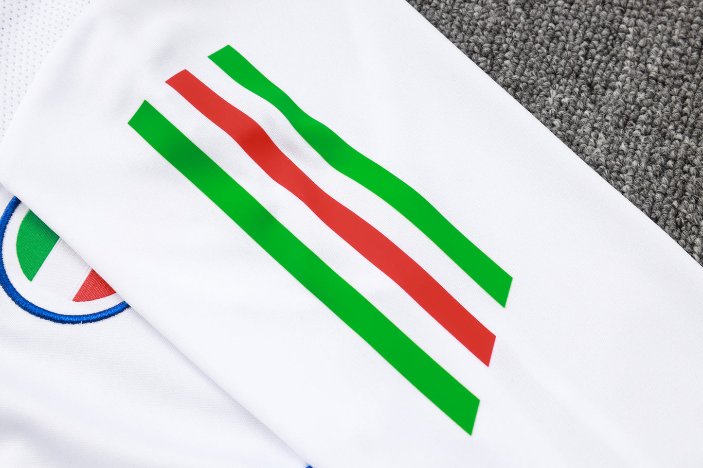 Italy Training Kit (3/4 Pants) - White/Azure/Navy