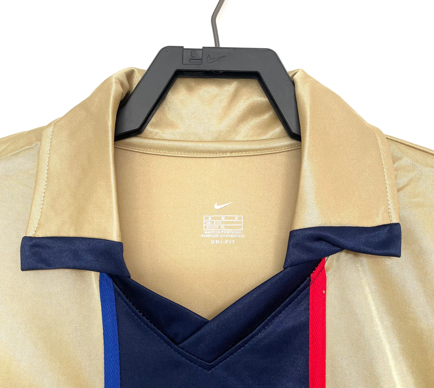 Barcelona 2001/02 Away