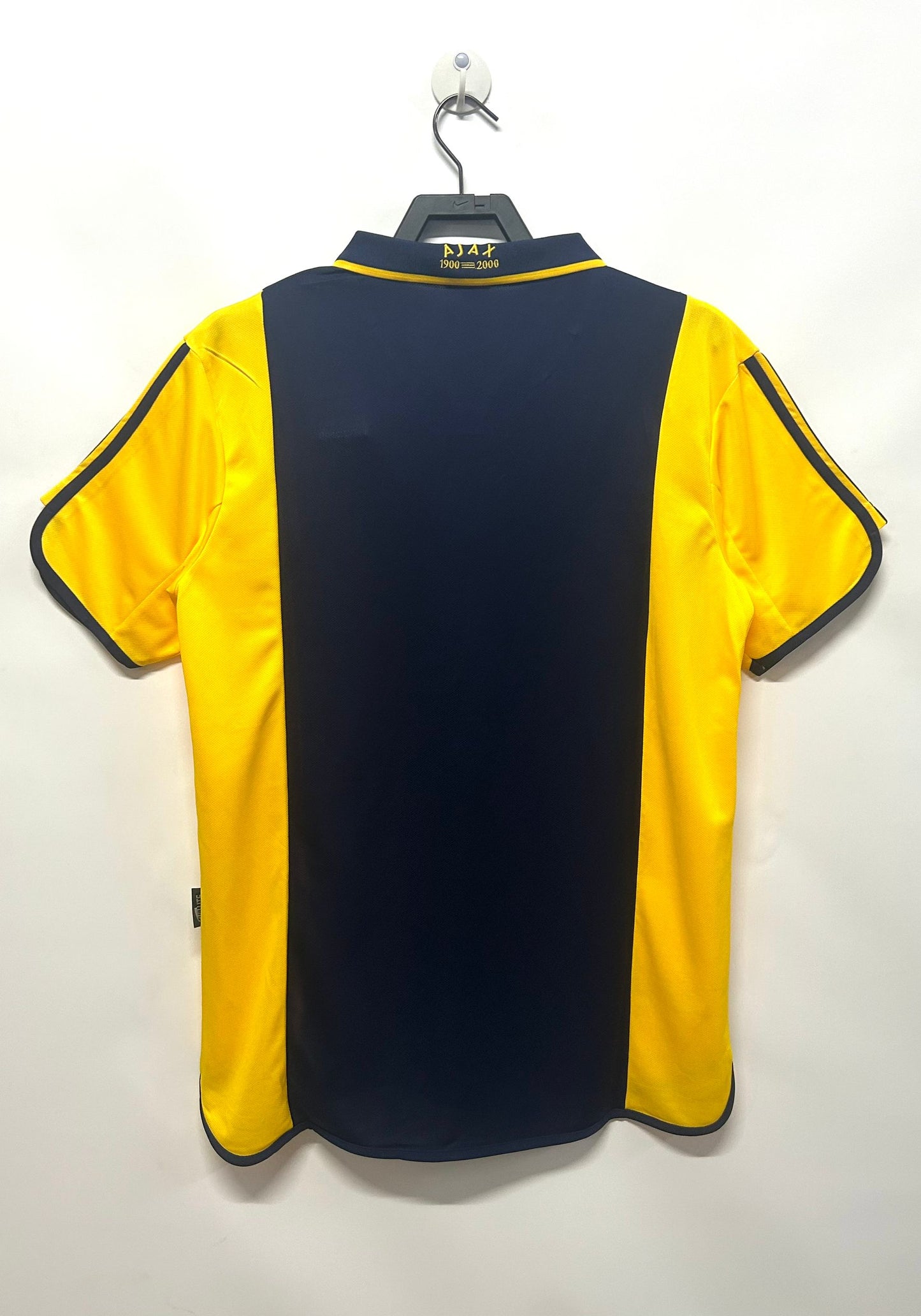 Ajax 2000/01 Away