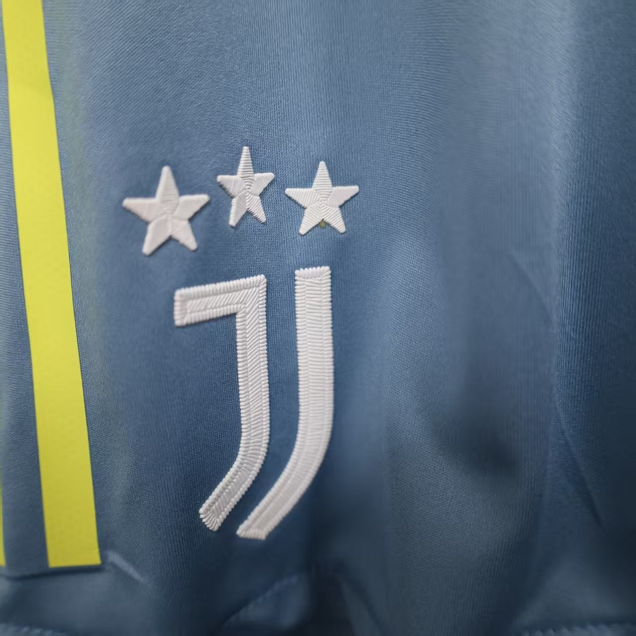 Juventus 2025/26 Shorts - Away