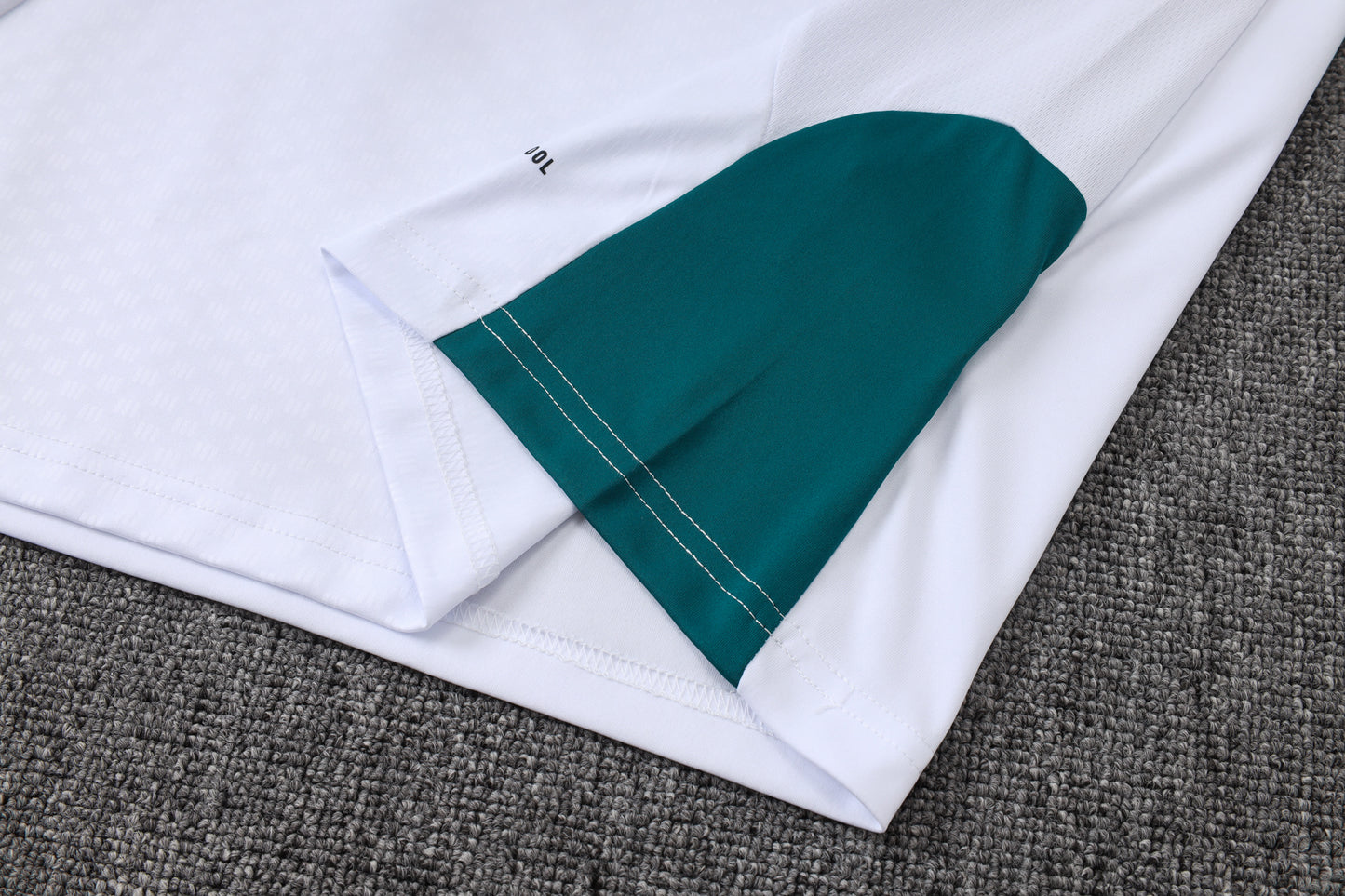 Real Madrid Sleeveless Training Kit - Home