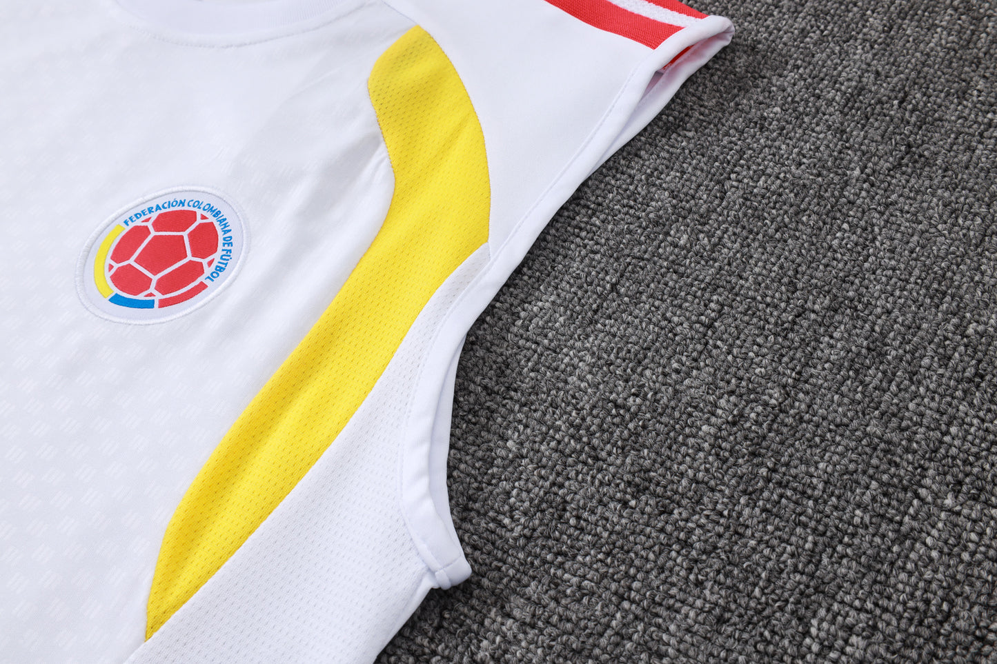 Colombia Sleeveless Training Kit - White/Navy