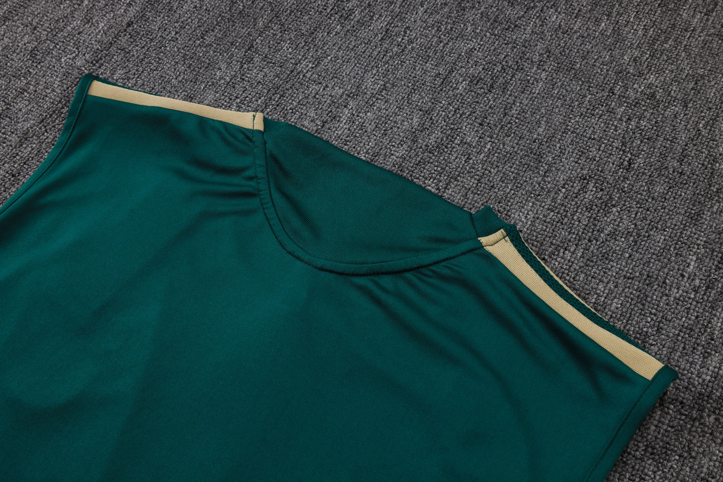 Italy Sleeveless Training Kit - Green/White