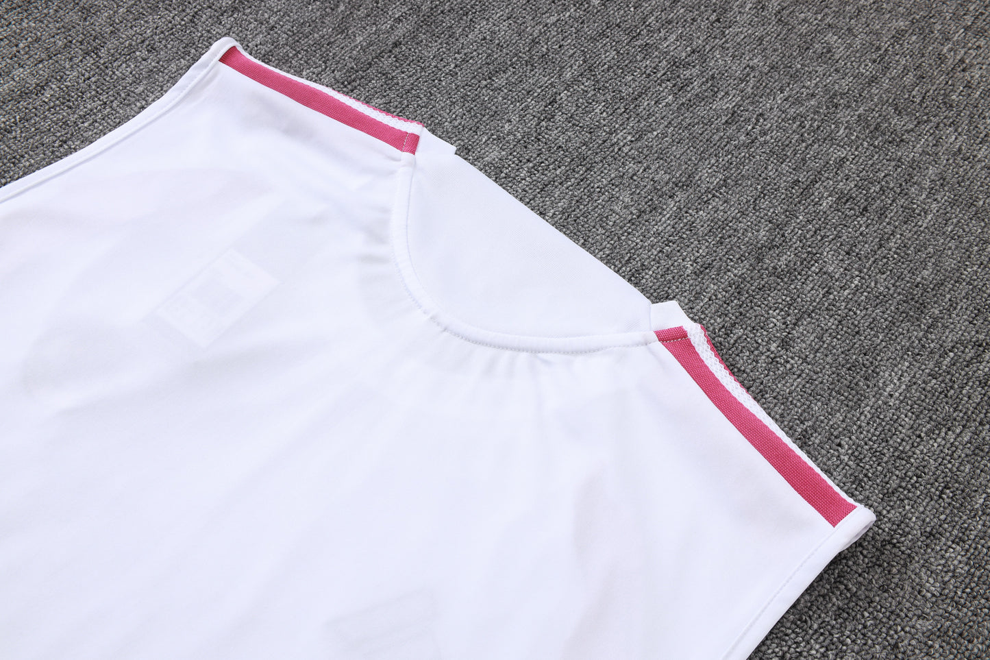 Real Madrid Sleeveless Training Kit - Home