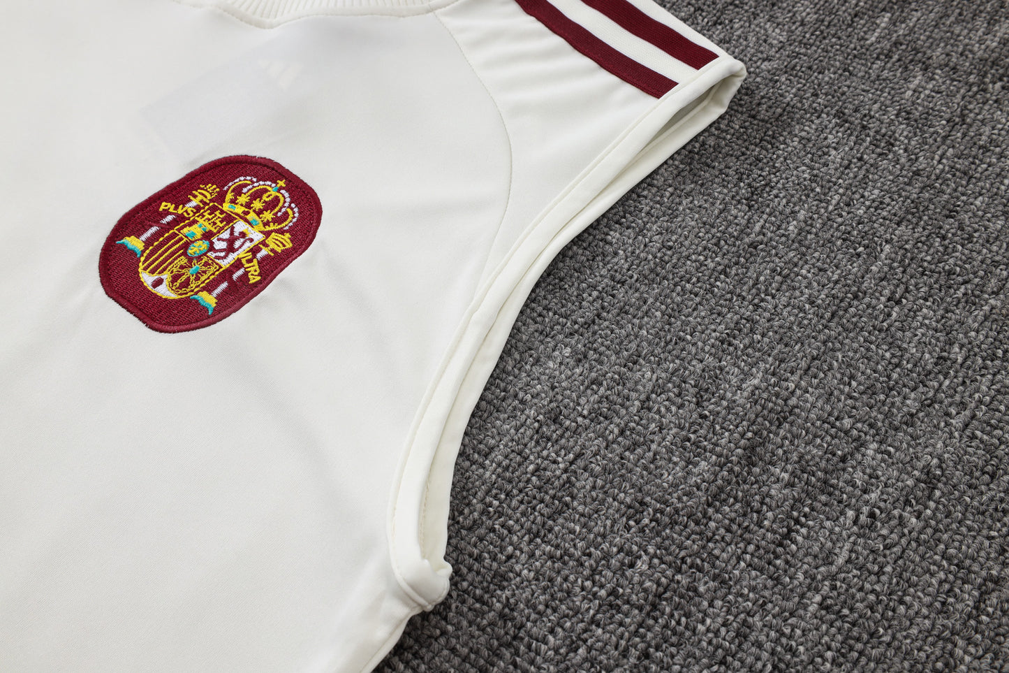 Spain Sleeveless Training Kit - Classic Away