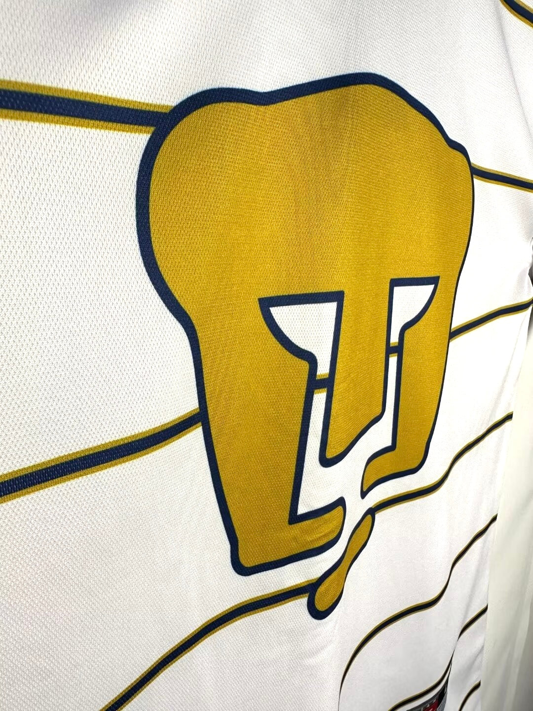 Club Universidad Nacional UNAM 1997/98 Away