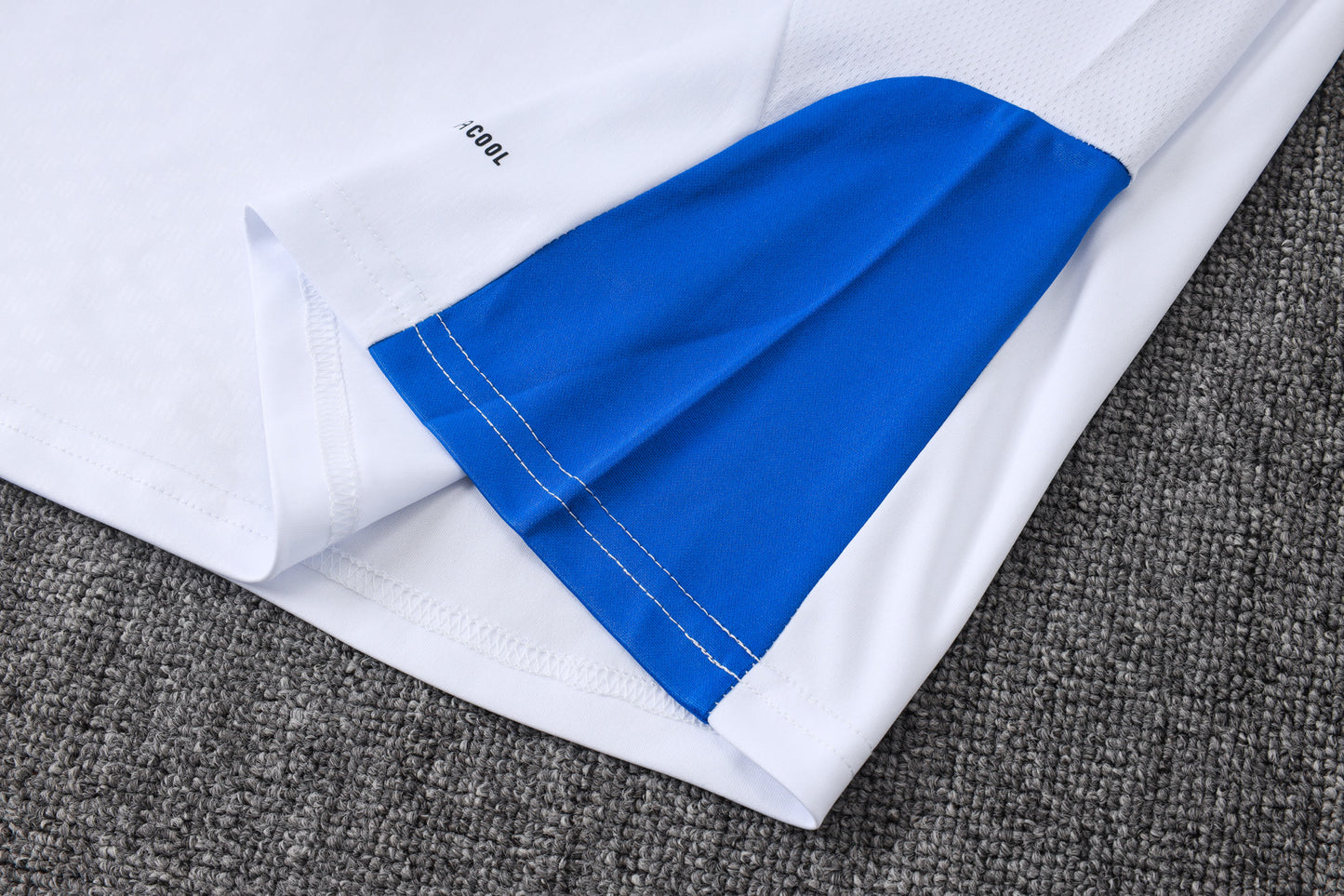 Colombia Sleeveless Training Kit - White/Navy