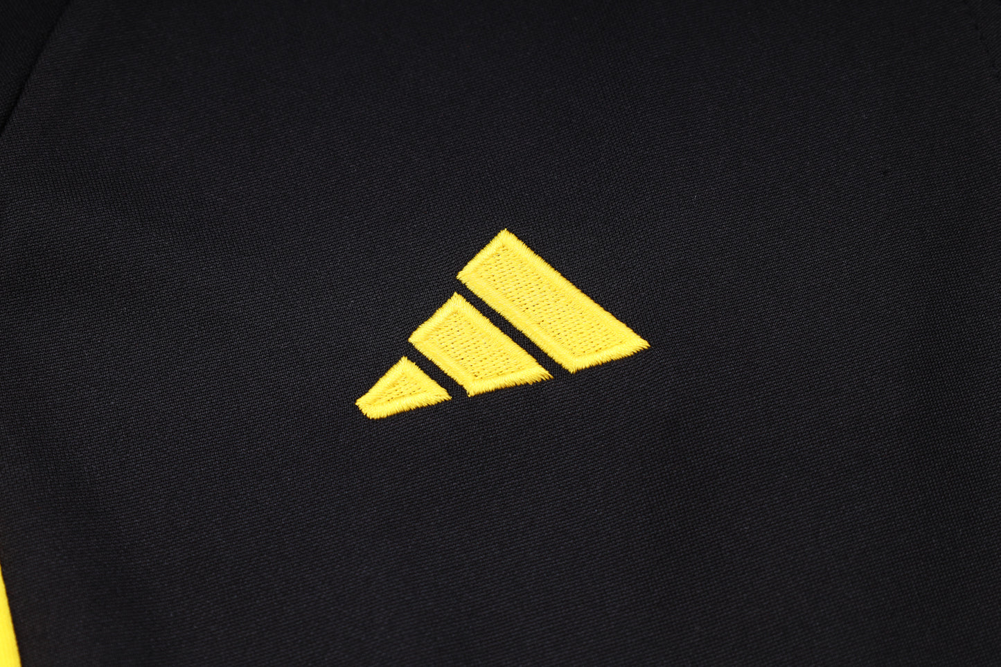 Juventus 1/4 Zip Tracksuit Set Black/Yellow/White