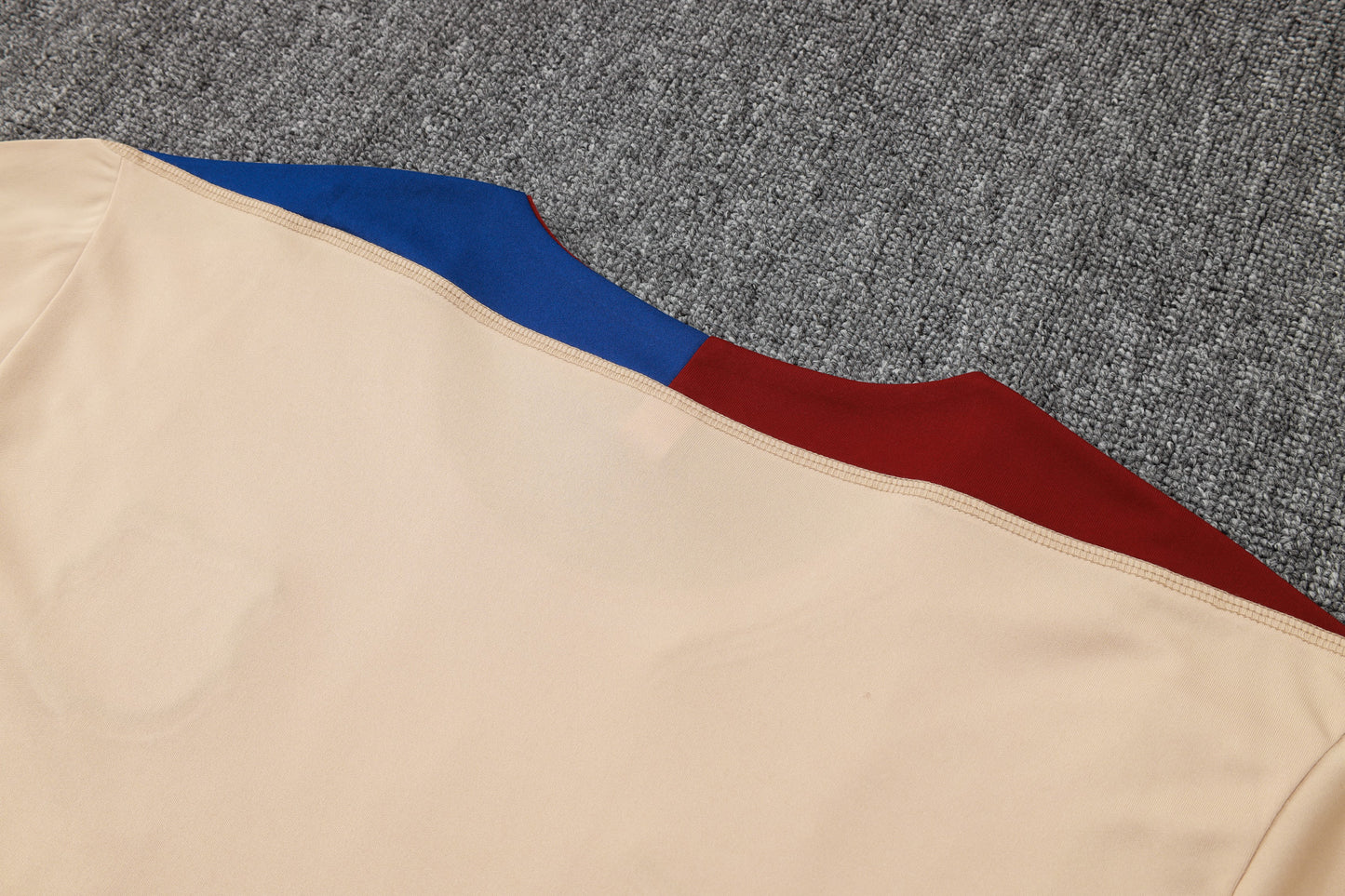 Barcelona Training Kit - Beige