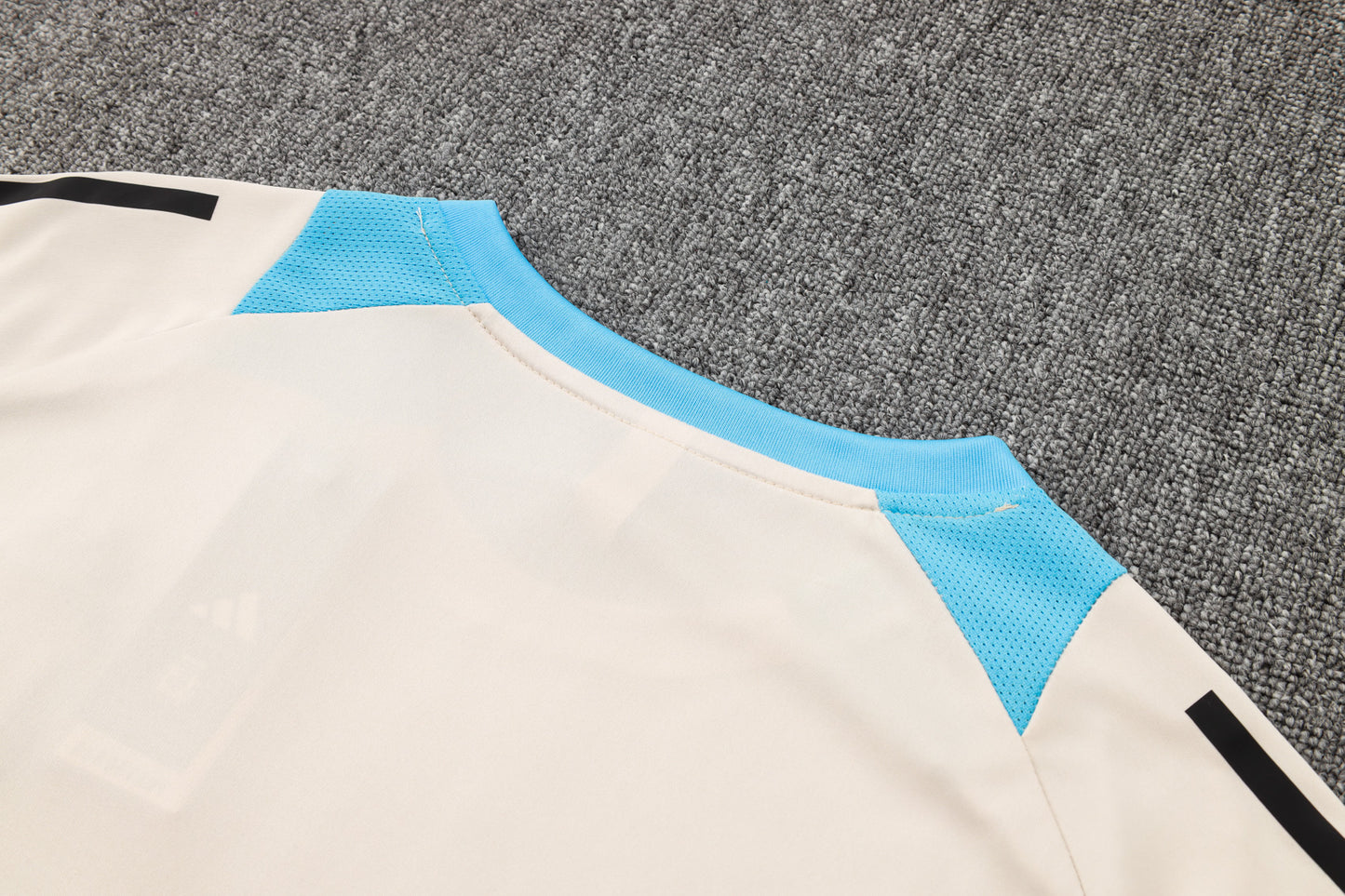 Argentina Training Kit (3/4 Pants) - Beige/Electric Blue/Black