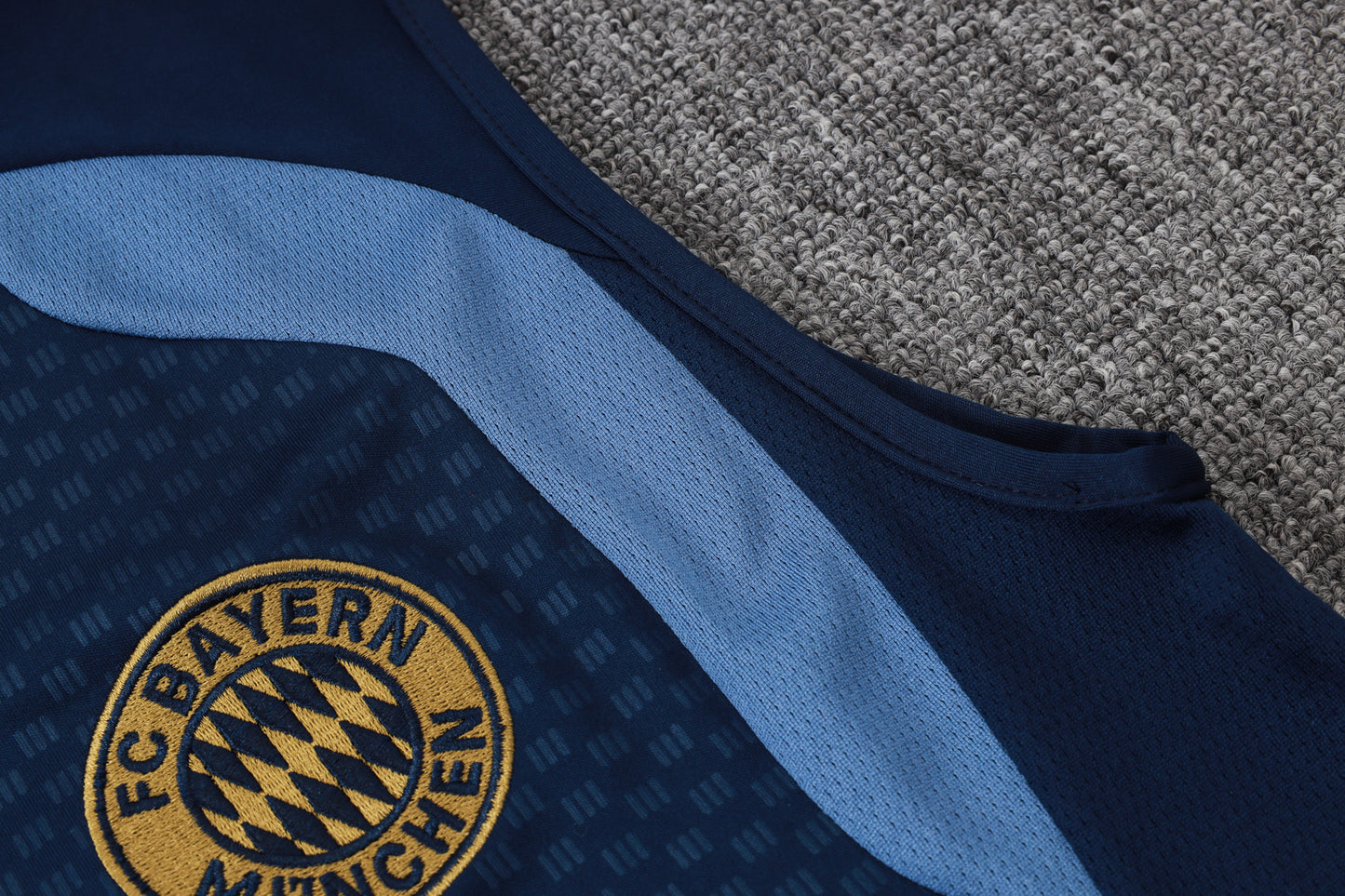 Bayern Munich Sleeveless Training Kit - Navy/Steel Blue/Red