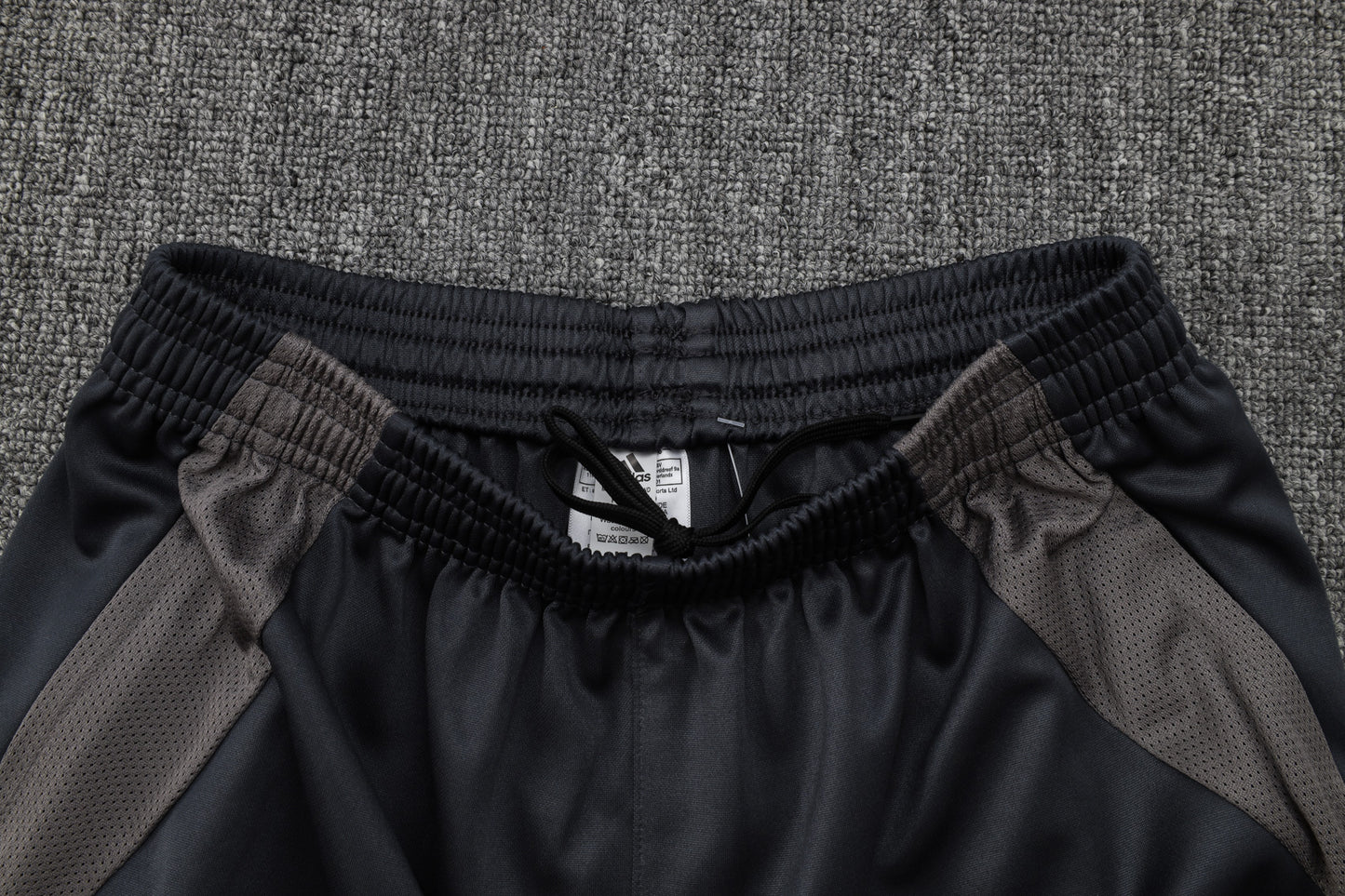 Real Madrid Training Kit - Beige/Black/Grey