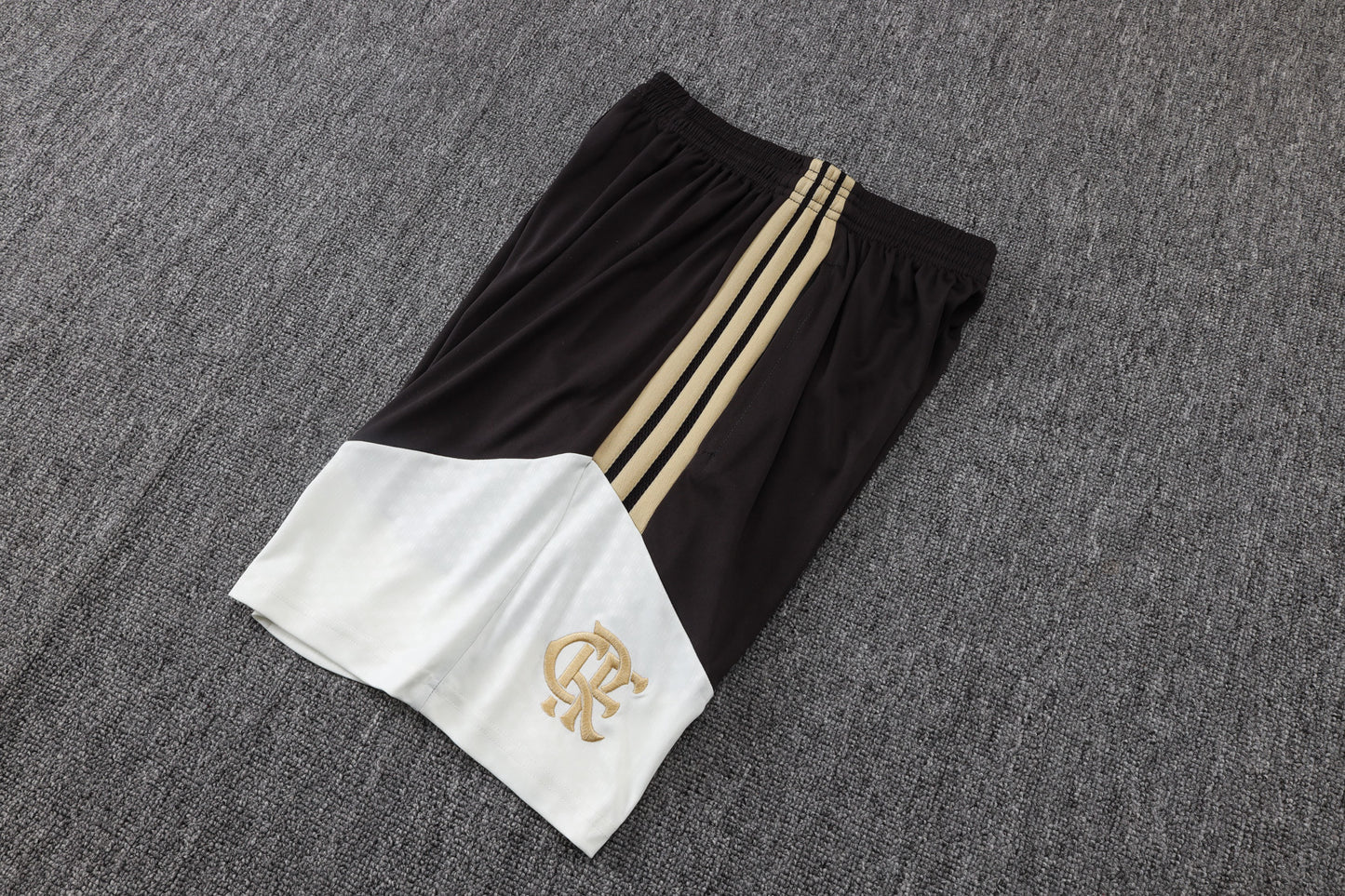 Flamengo Sleeveless Training Kit - White/Black/Gold
