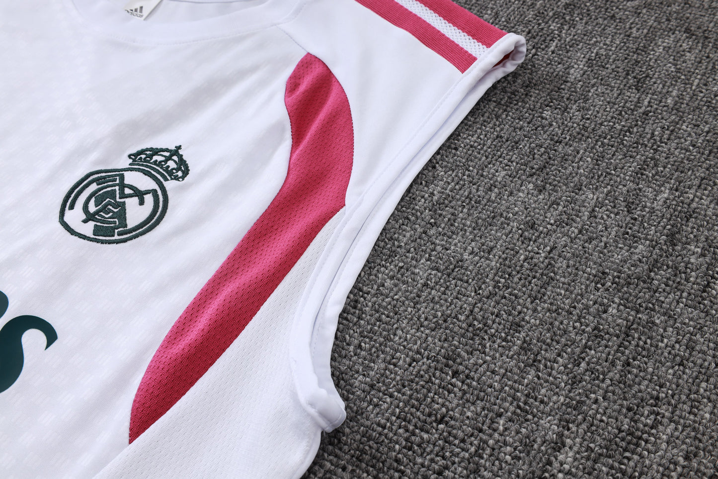 Real Madrid Sleeveless Training Kit - Home
