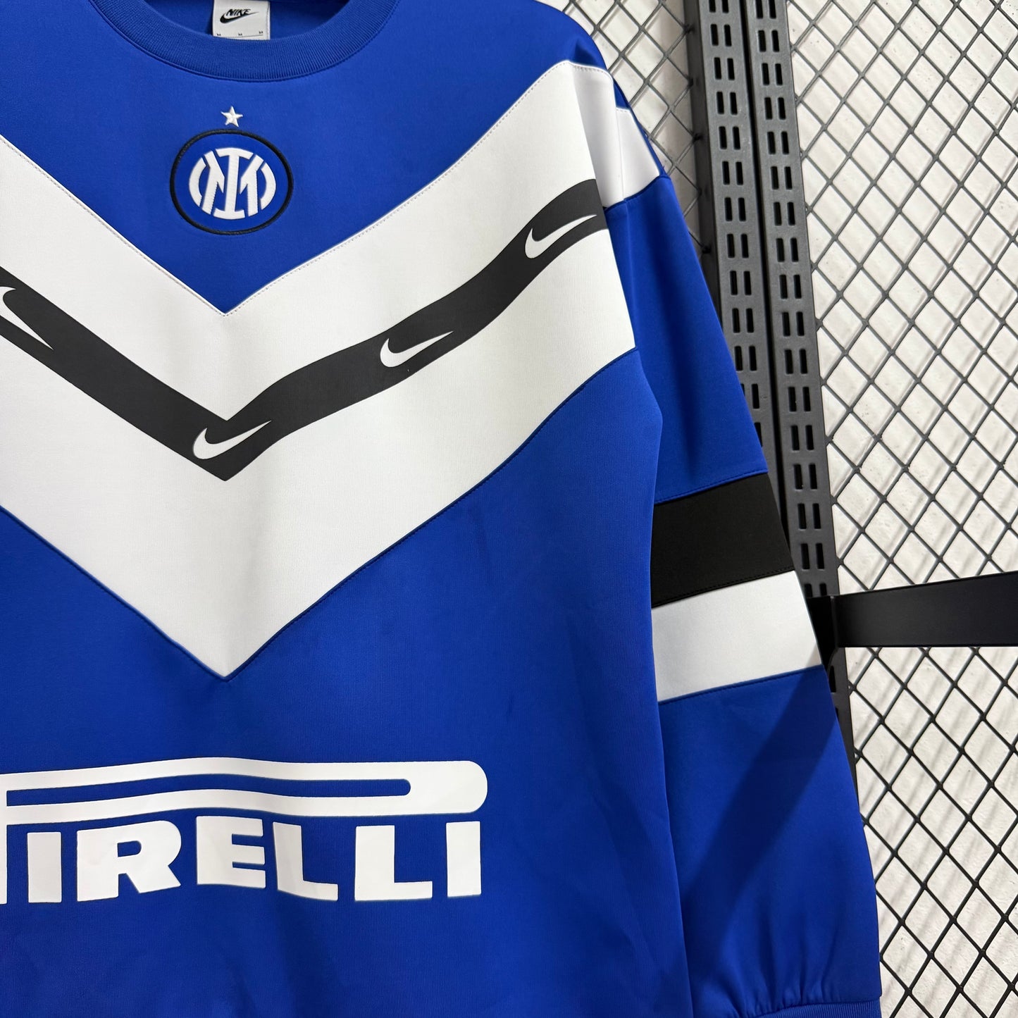 Inter Milan Retro Lifestyle Sweatshirt