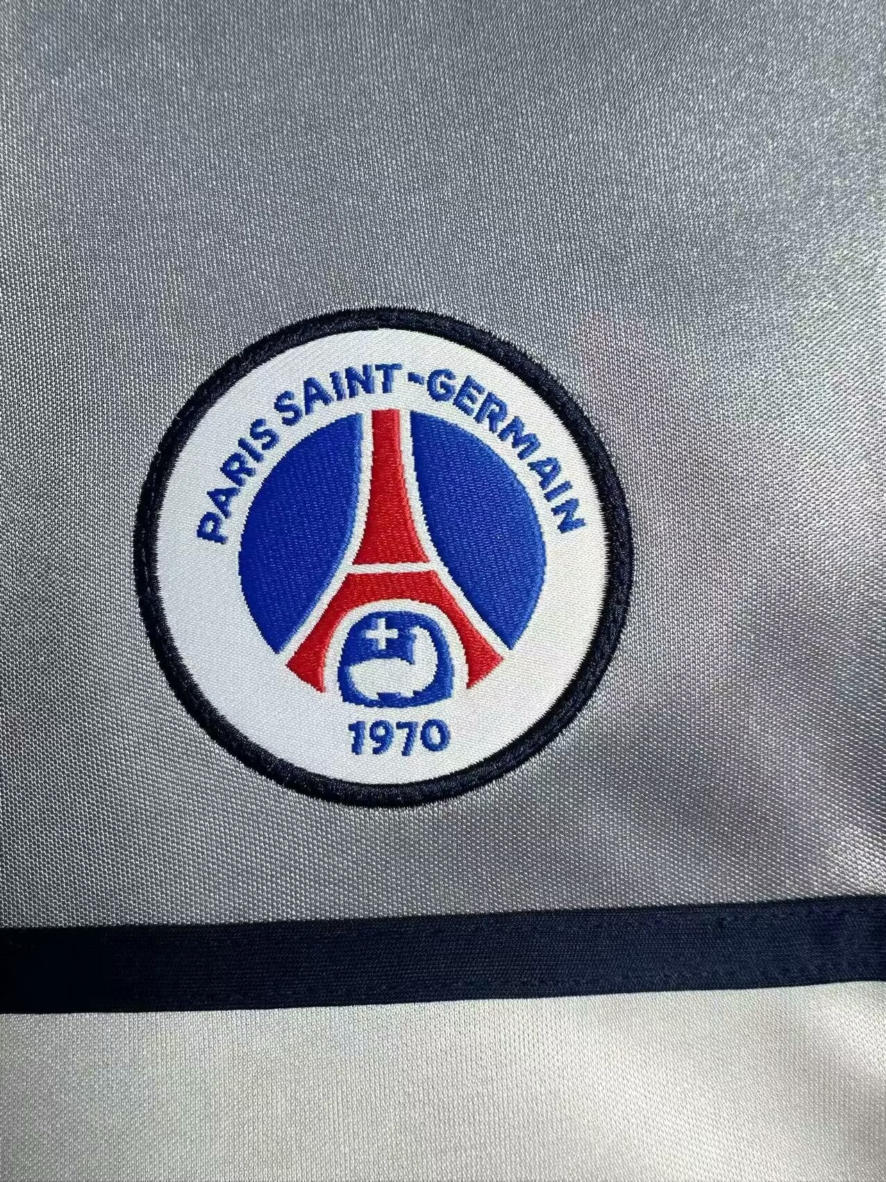 PSG 2000/01 Away