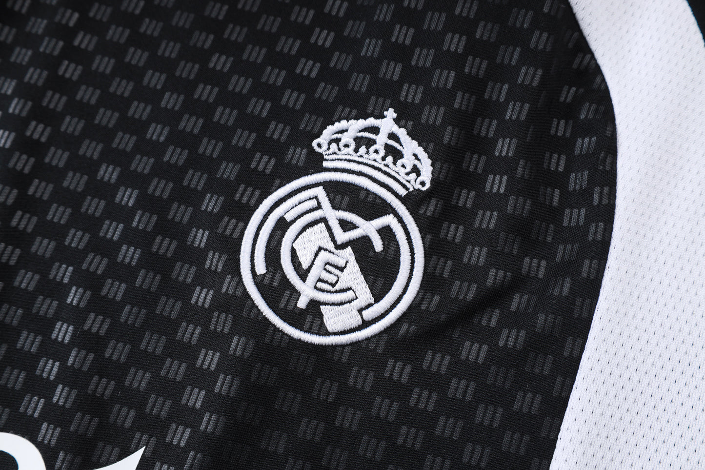 Real Madrid Sleeveless Training Kit - Black/White/Grey